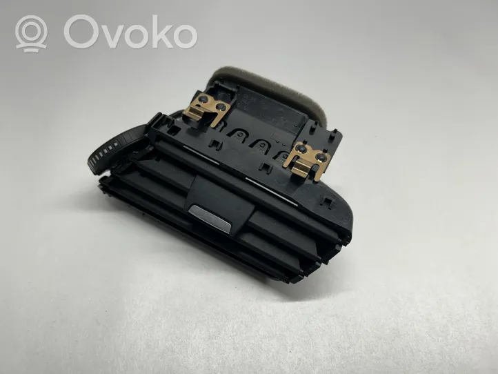 BMW 2 F45 Lango oro grotelės 9262958