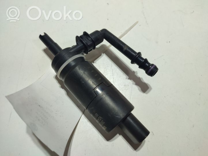 Volkswagen Jetta V Headlight washer pump 