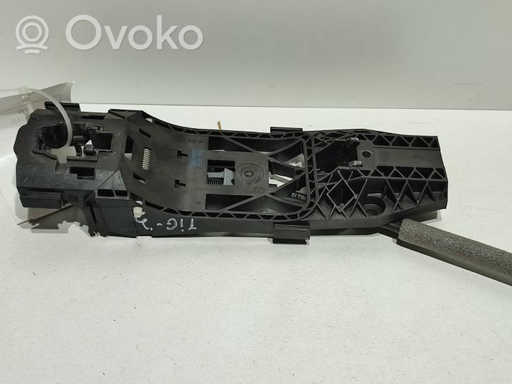 Volkswagen Tiguan Klamka/wspornik zewnętrzny drzwi przednich 5N0839885G