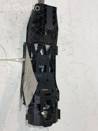 Volkswagen Tiguan Klamka/wspornik zewnętrzny drzwi przednich 5N0839885H