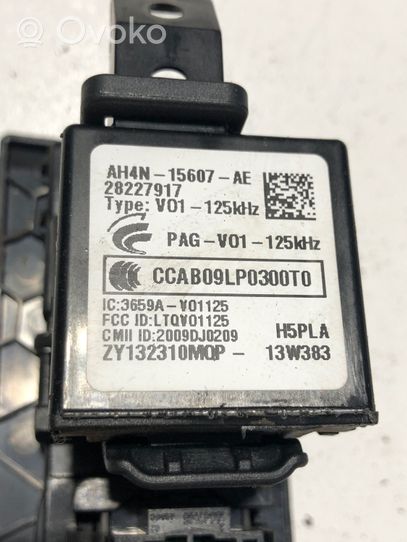 Volvo XC60 Interruttore a pulsante start e stop motore AH4N15607AE