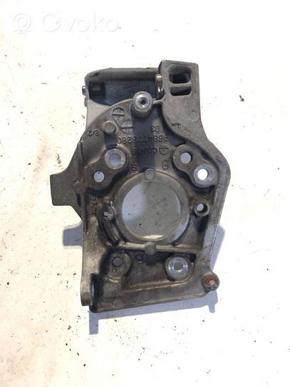 Volvo S80 Support pompe injection à carburant 9684778280