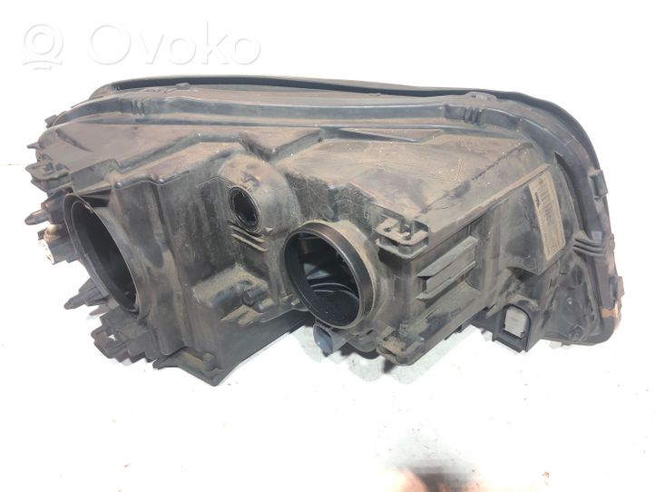 Volvo XC90 Lampa przednia 30784151