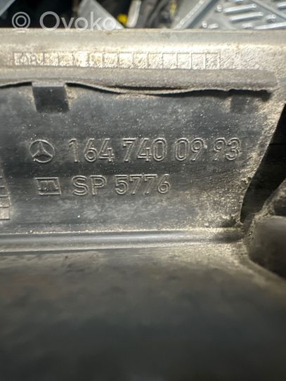 Mercedes-Benz GL X164 Listwa oświetlenie tylnej tablicy rejestracyjnej A1647400993