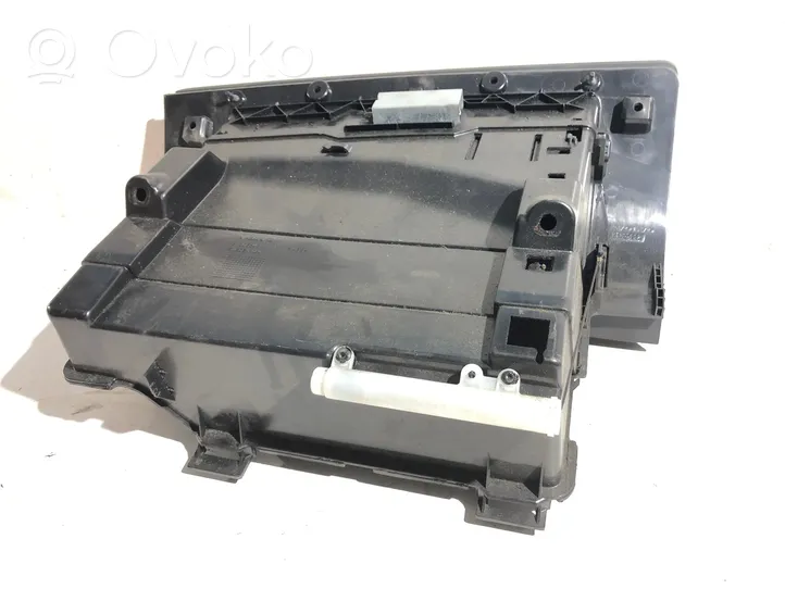 Volvo V70 Glove box 31305843