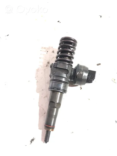 Volkswagen Transporter - Caravelle T5 Injecteur de carburant 038130073AG