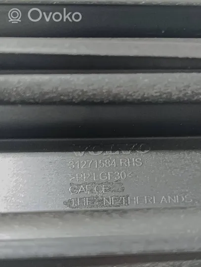 Volvo XC60 Altro elemento di rivestimento bagagliaio/baule 31271584