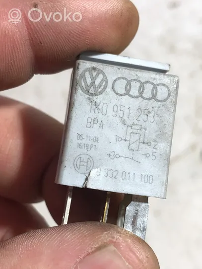 Audi A5 8T 8F Other relay 1K0951253