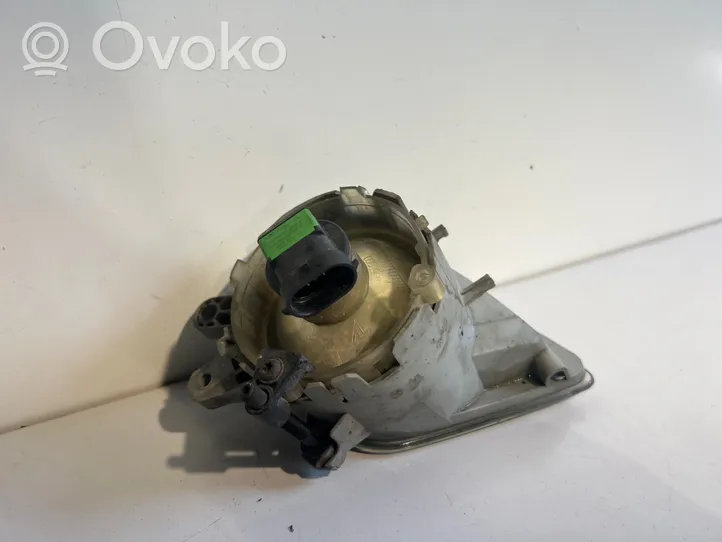 Volvo V50 Światło przeciwmgłowe przednie 30698629