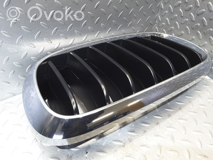 BMW X5 F15 Maskownica / Grill / Atrapa górna chłodnicy 7316075