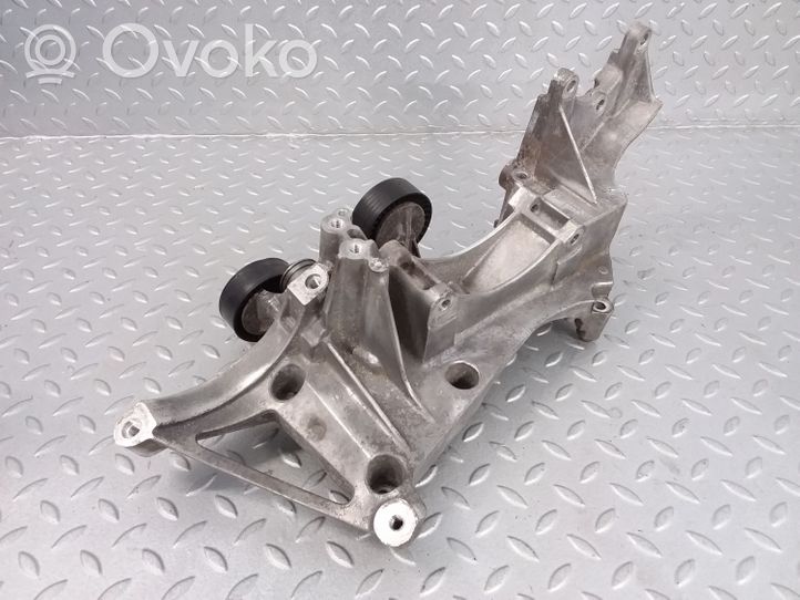 Volkswagen Jetta VI Mocowanie alternatora 07K903143E