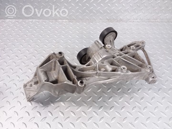 Volkswagen Jetta VI Mocowanie alternatora 07K903143E