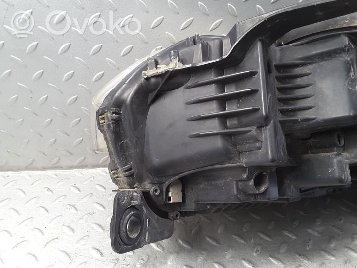 Citroen C5 Lampa przednia 9684845080