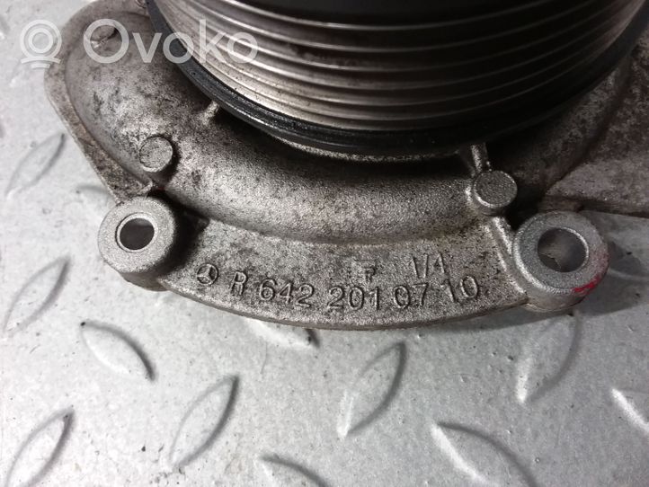 Mercedes-Benz S W221 Pompe de circulation d'eau A6422020410