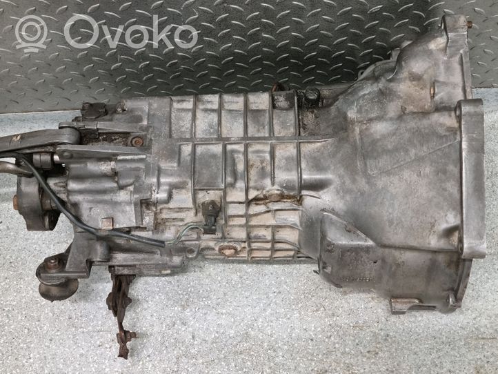 BMW 3 E30 Mechaninė 5 pavarų dėžė 23001220986