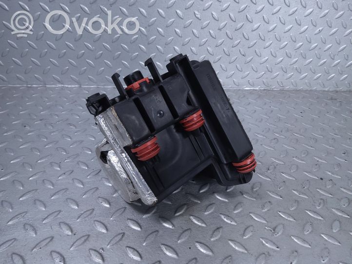 Audi A8 S8 D4 4H Odpowietrznik / Separator oleju 079103542E