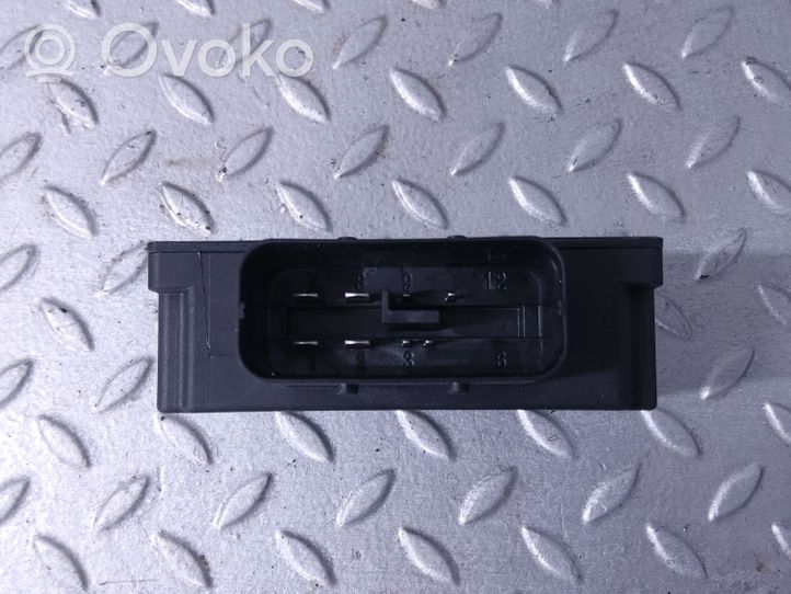 Volkswagen Jetta VI Power management control unit 3AA919041A