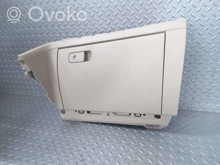 Volkswagen PASSAT B7 USA Glove box set 561857938