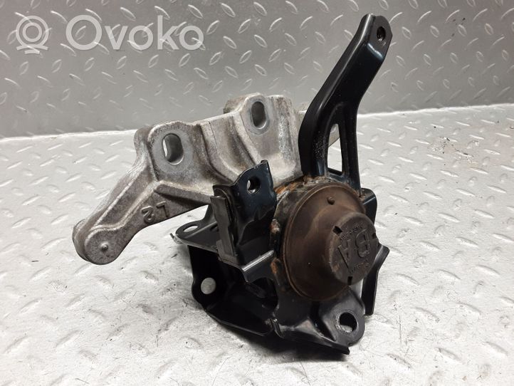 Toyota Yaris XP210 Wspornik / Mocowanie silnika 1237215281