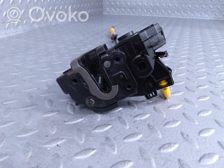 Citroen C4 III e-C4 Zamek drzwi tylnych 9832788680