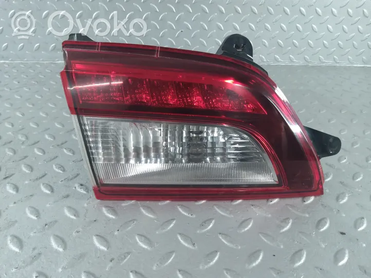 Subaru Outback (BS) Lampy tylnej klapy bagażnika 84912AL080