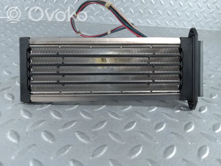 Toyota Avensis T270 Radiateur électrique de chauffage auxiliaire 0134100410