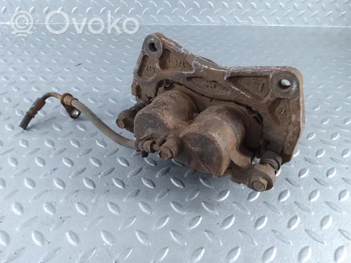 Subaru Outback (BS) Pinza del freno anteriore 26292AG051