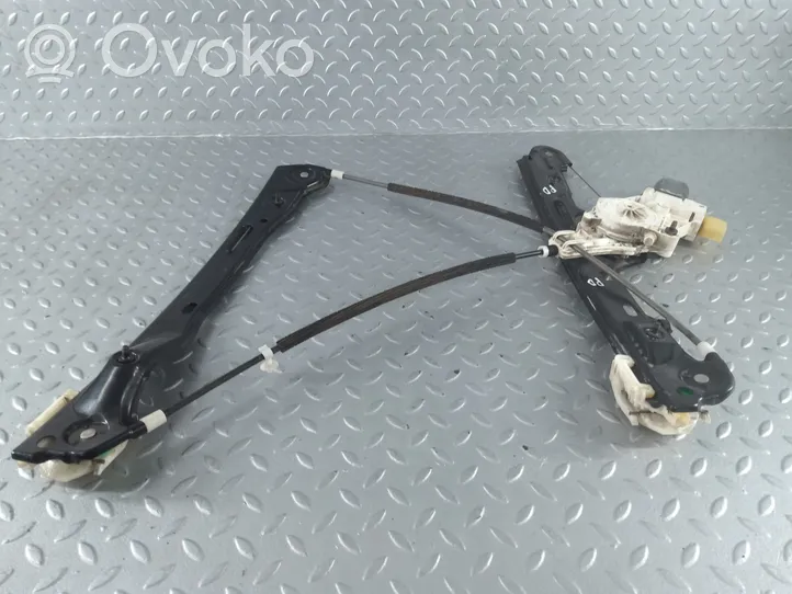 BMW 1 E81 E87 Elektryczny podnośnik szyby drzwi przednich QA1024757