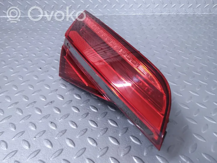 Audi A8 S8 D4 4H Lampy tylnej klapy bagażnika 4H0945093K