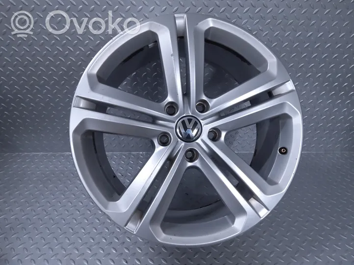 Volkswagen Touareg II R20 alloy rim 7P6601025AG