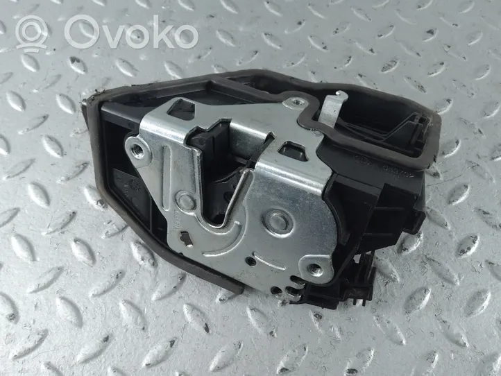 BMW 5 F10 F11 Front door lock 7229455