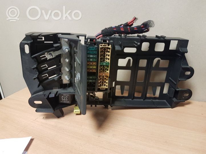 Audi A6 S6 C6 4F Sulakemoduuli 4F0971845