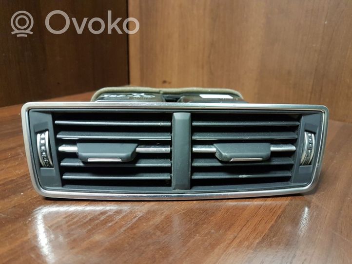 Audi Q7 4M Dysze / Kratki środkowego nawiewu deski rozdzielczej 4M0819203C