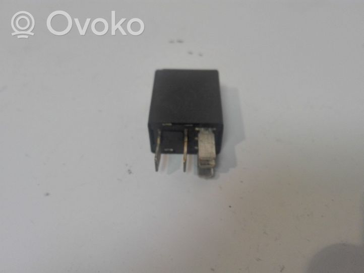 Audi A4 S4 B6 8E 8H Other relay 8E0951253