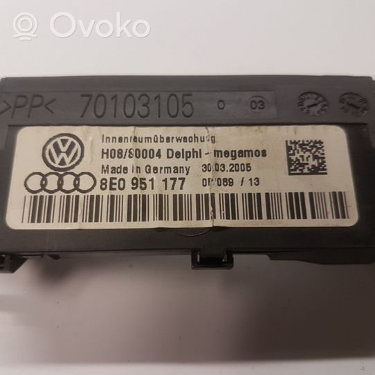 Audi A4 S4 B7 8E 8H Ultragarsinis jutiklis/ daviklis 8E0951177