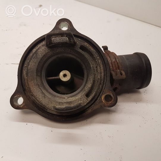 Audi A8 S8 D3 4E Termostat / Obudowa termostatu 059121111F