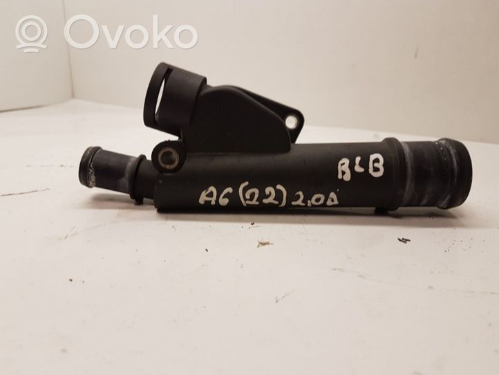 Audi A6 S6 C6 4F Boîtier de thermostat / thermostat 038121132G