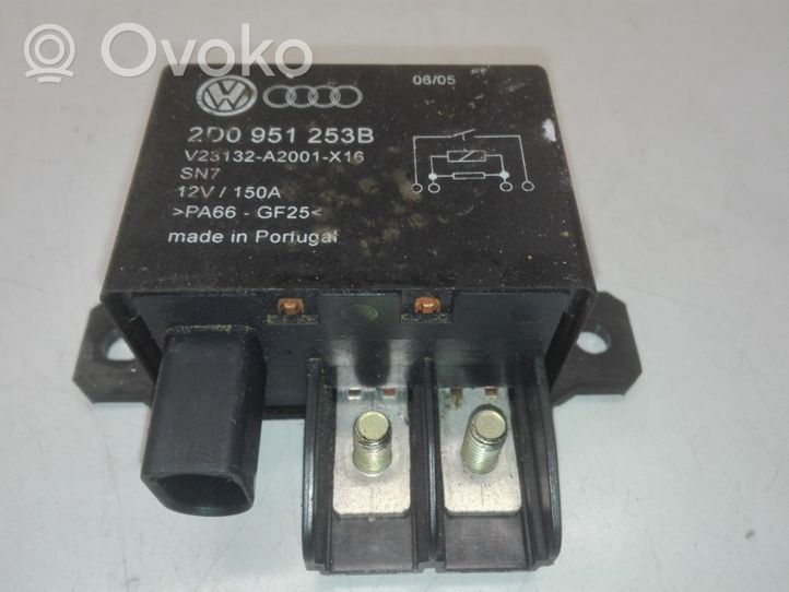 Volkswagen Touareg I Relais de charge 2D0951253B