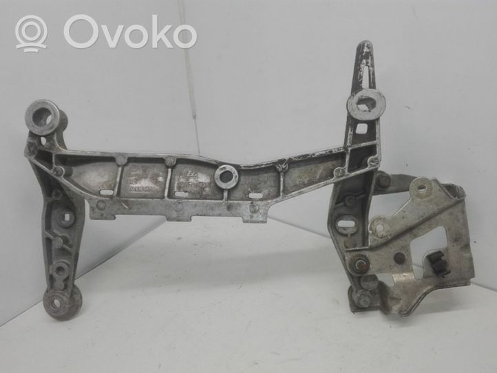 Volkswagen Touareg I Staffa di montaggio del compressore dell’A/C 7L6616879