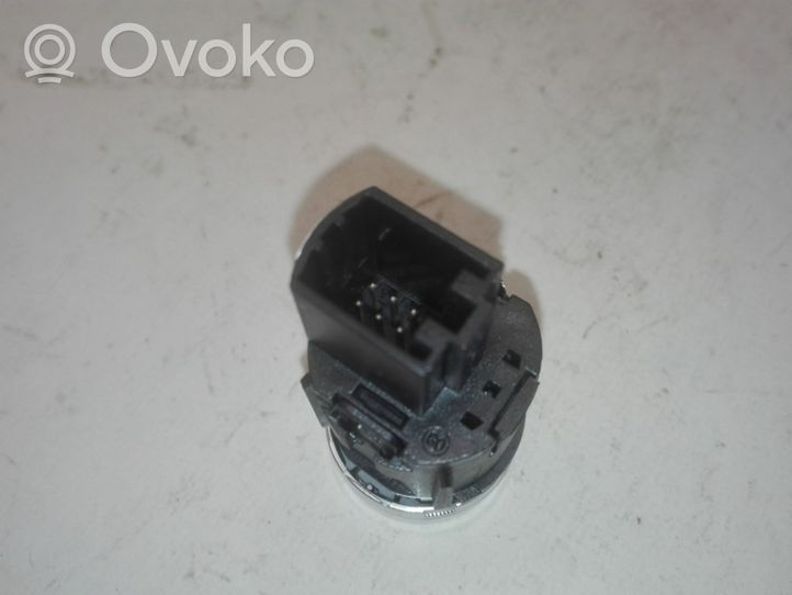 Audi Q3 8U Engine start stop button switch 8U0905217A