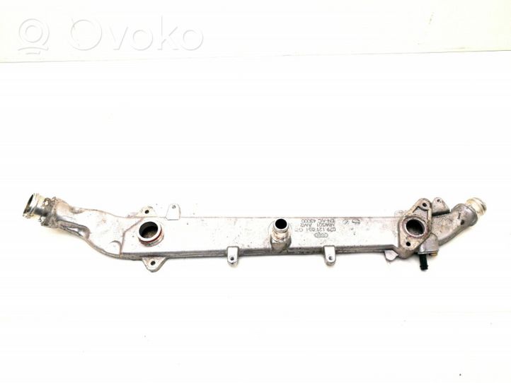 Audi RS4 Tubo flessibile del liquido di raffreddamento del motore 079121034G