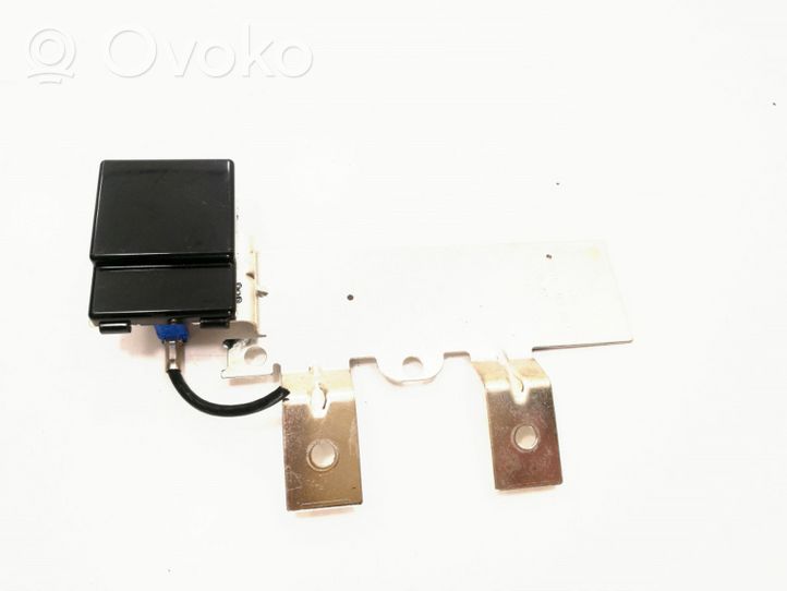 Audi TT TTS Mk2 Antenna GPS 8J7919889