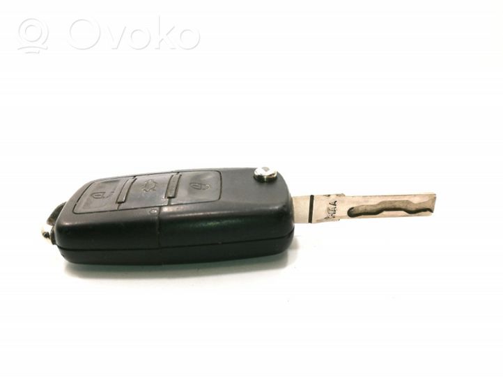 Volkswagen Touran I Ключ / карточка зажигания 1T0