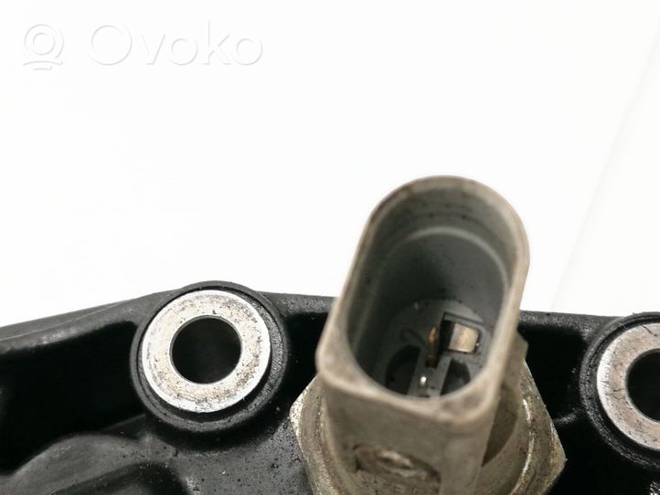 Audi A7 S7 4G Supporto di montaggio del filtro dell’olio 06E115405C