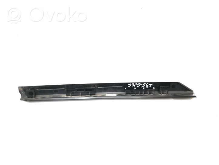 Audi A8 S8 D4 4H Garniture vitre latérale arrière 4H0853377L