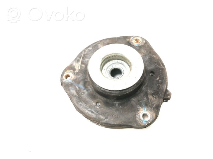 Audi Q3 8U Ylempi etutukivarren kiinnitys 1K0412331C