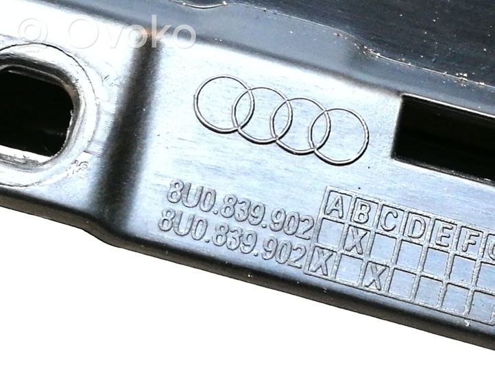 Audi Q3 8U Rivestimento modanatura del vetro della portiera posteriore 8U0839902