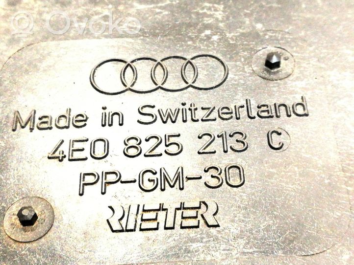 Audi A8 S8 D3 4E Polttoainesäiliön pohjapanssari 4E0825213C