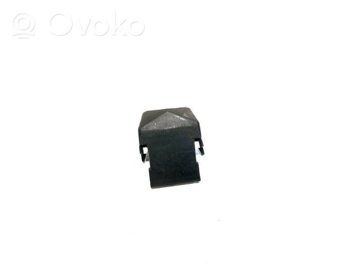 Audi A6 S6 C6 4F Staffa di rinforzo montaggio del paraurti anteriore 4F0807255