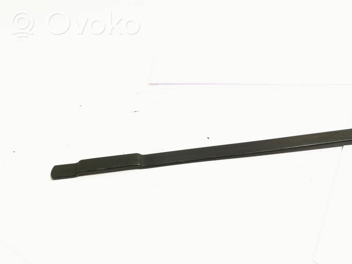 Audi A4 S4 B7 8E 8H Oil level dip stick 06B115611M